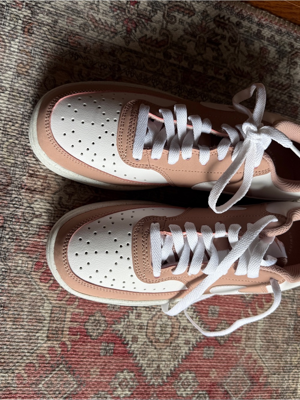 Nike White and Dusty Pink Low-Top Sneakers